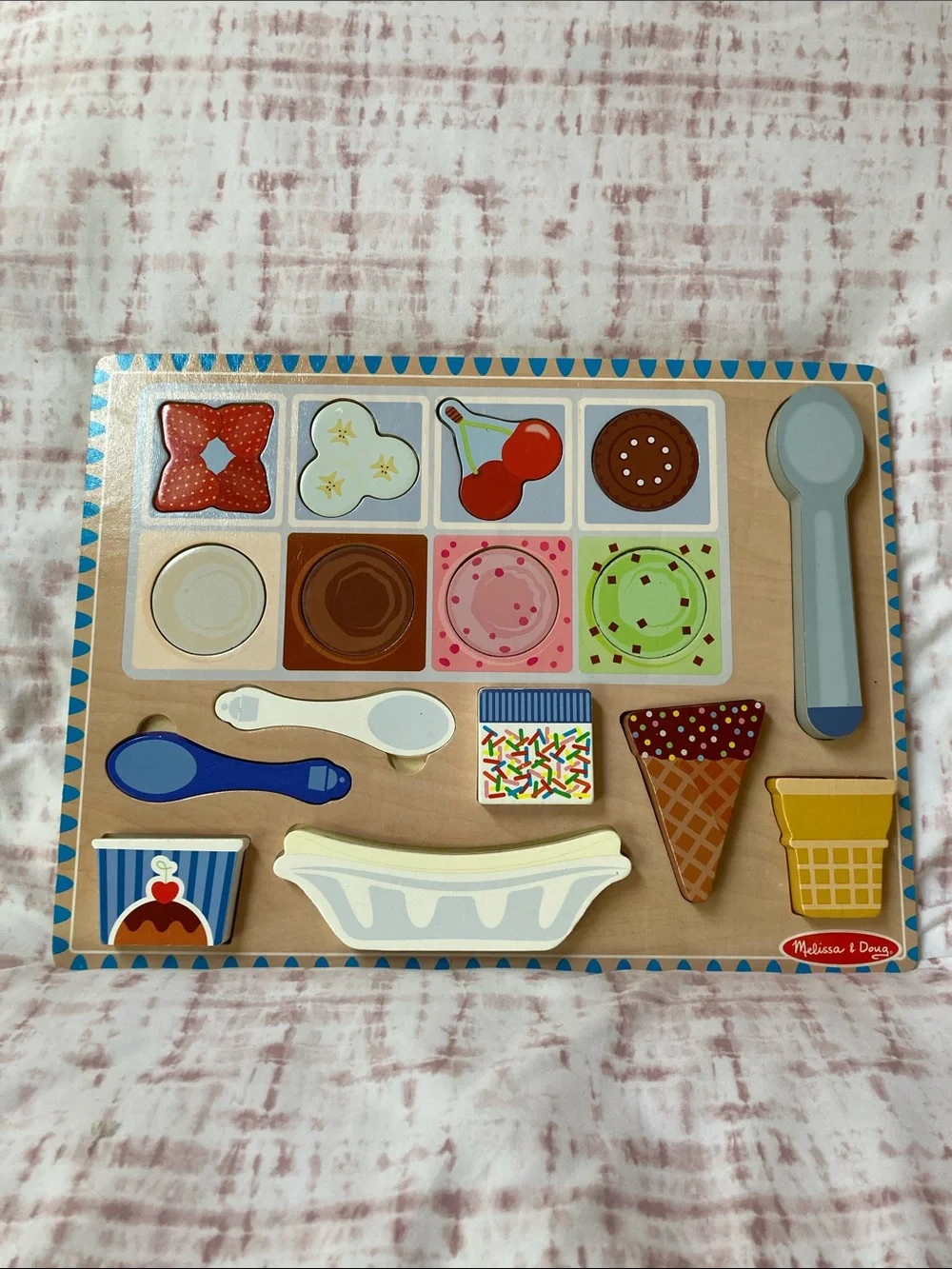 Melissa & Doug Ice Cream Wooden Magnetic Puzzle Play Set - 16 Magnet Pieces